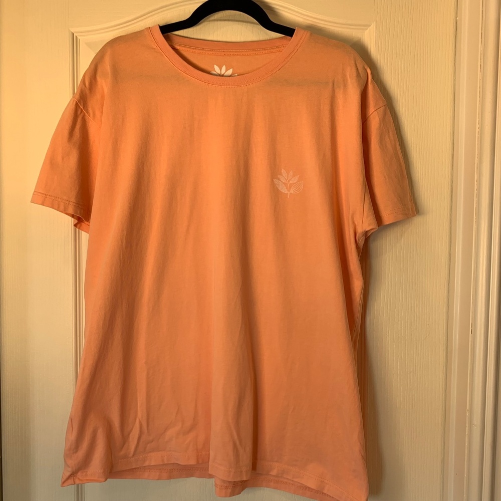 Magenta Skateboards Coral T-Shirt – Women's XL